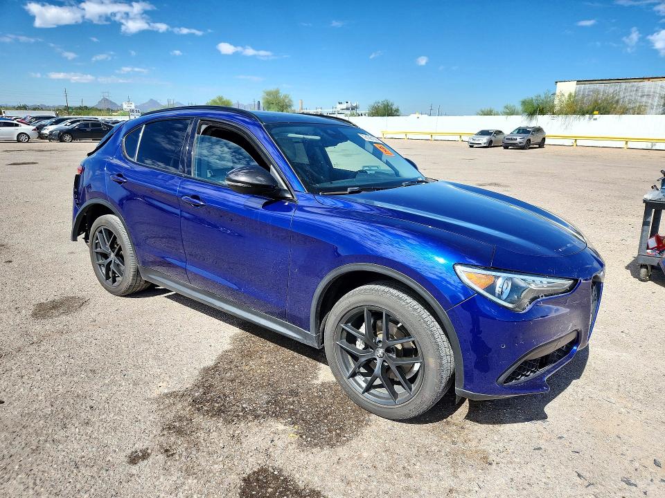 Снимка 4 от търг – 2021 ALFA ROMEO STELVIO с VIN ZASPAJAN7M7D02773