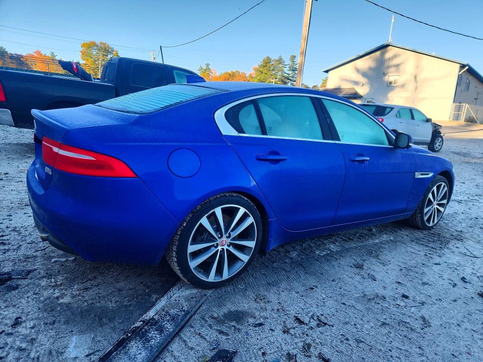 Foto 3 de la subasta – 2017 JAGUAR XE con VIN SAJAK4BV1HA966590
