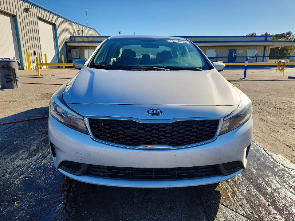 Photo 5 from auction – 2017 KIA FORTE with VIN 3KPFL4A79HE016110