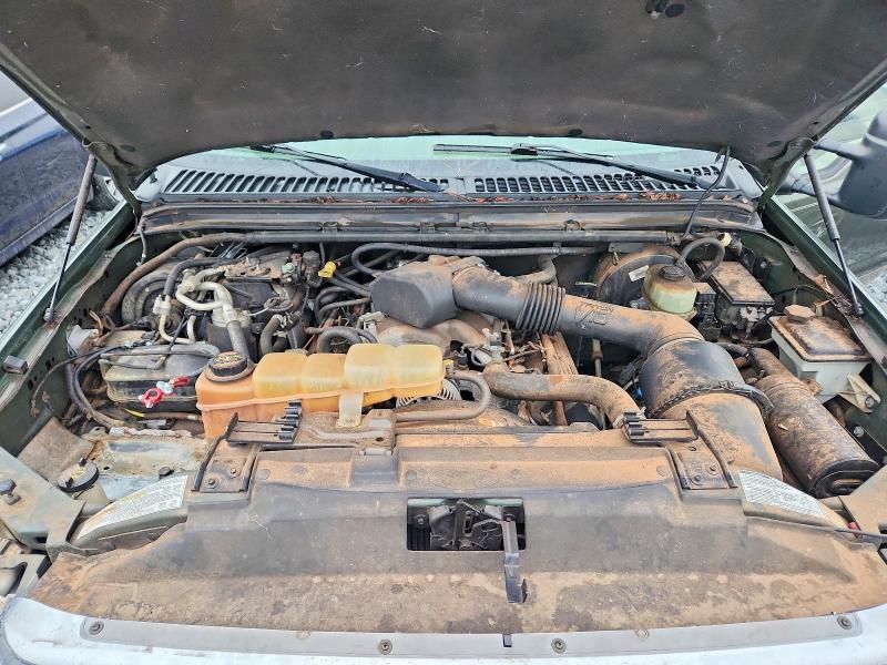 Photo 12 from auction – 2000 FORD EXCURSION with VIN 1FMNU42SXYED11297