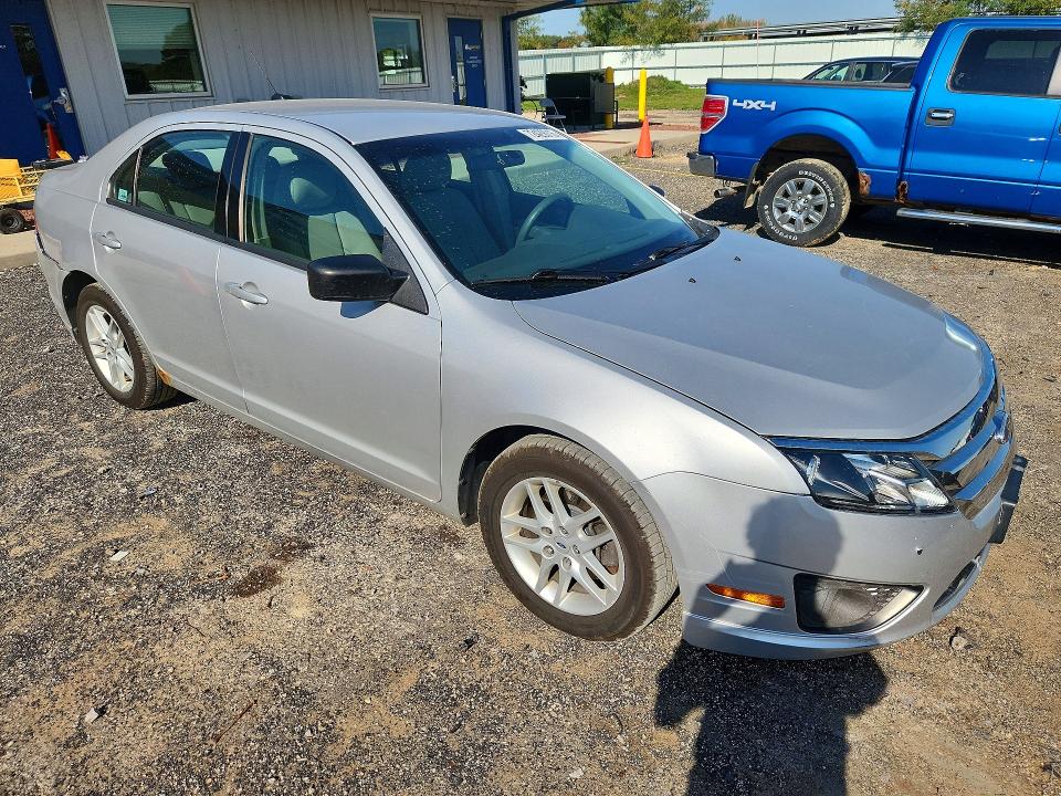 Photo 4 from auction – 2010 FORD FUSION with VIN 3FAHP0GA8AR431058