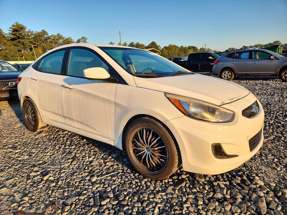 Photo 4 from auction – 2017 HYUNDAI ACCENT with VIN KMHCT4AE4HU175129