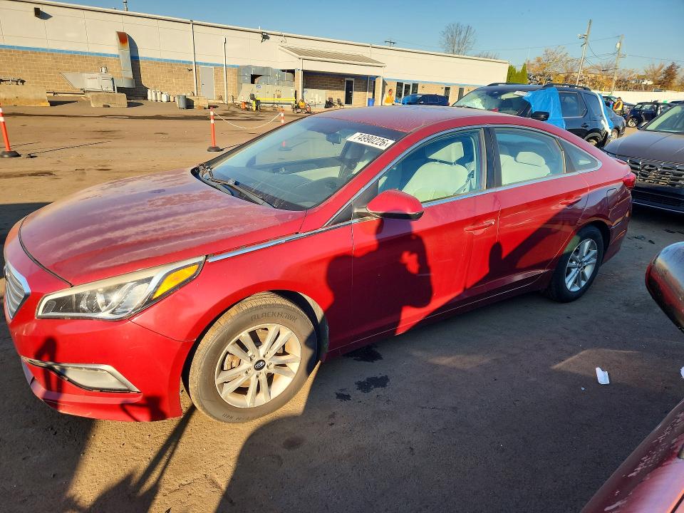 HYUNDAI SONATA 2015 с VIN 5NPE24AF8FH170192 - Снимка от търг