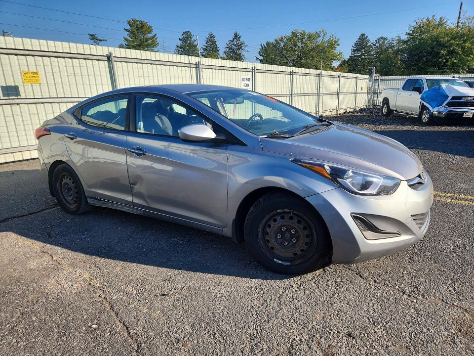 Photo 4 from auction – 2016 HYUNDAI ELANTRA with VIN KMHDH4AE1GU486165