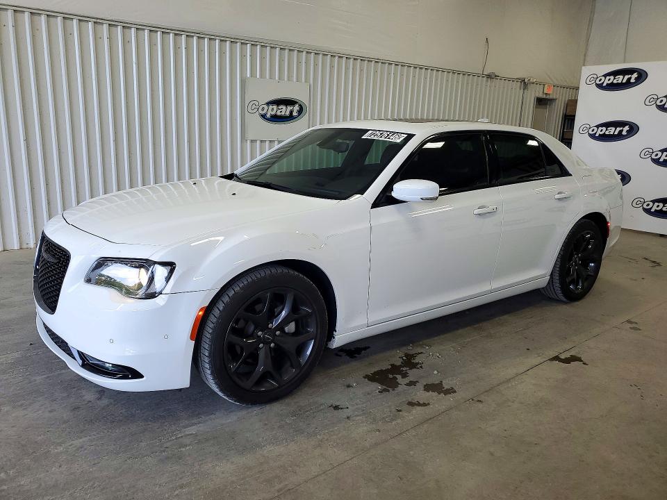 Photo 1 from auction – 2023 CHRYSLER 300 with VIN 2C3CCABG2PH657848