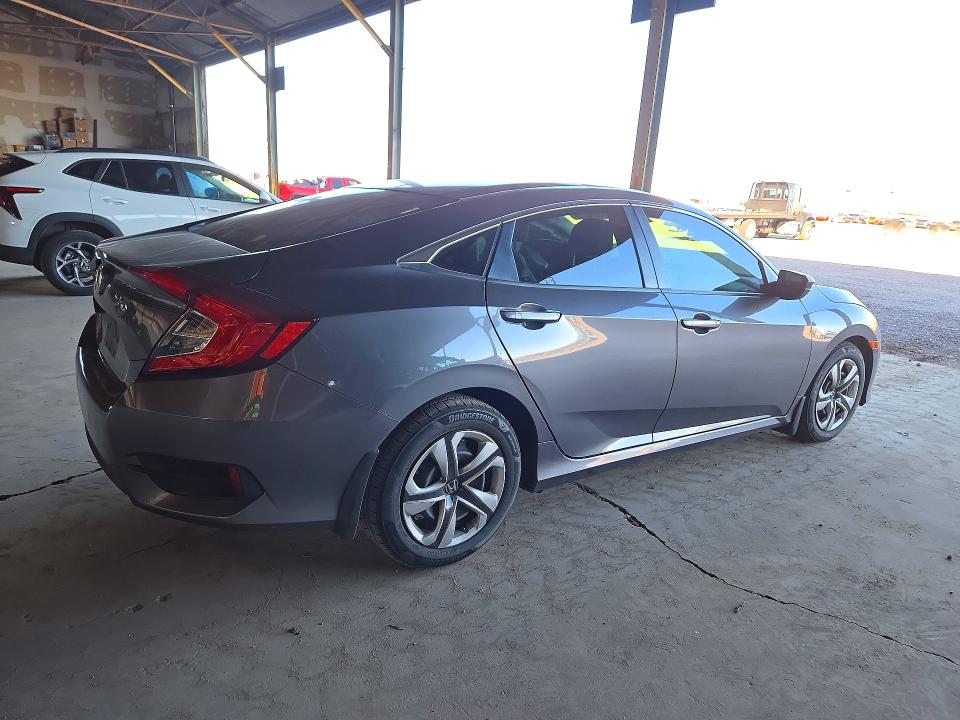 Фото 3 с аукциона – 2017 HONDA CIVIC с VIN 19XFC2F57HE000550