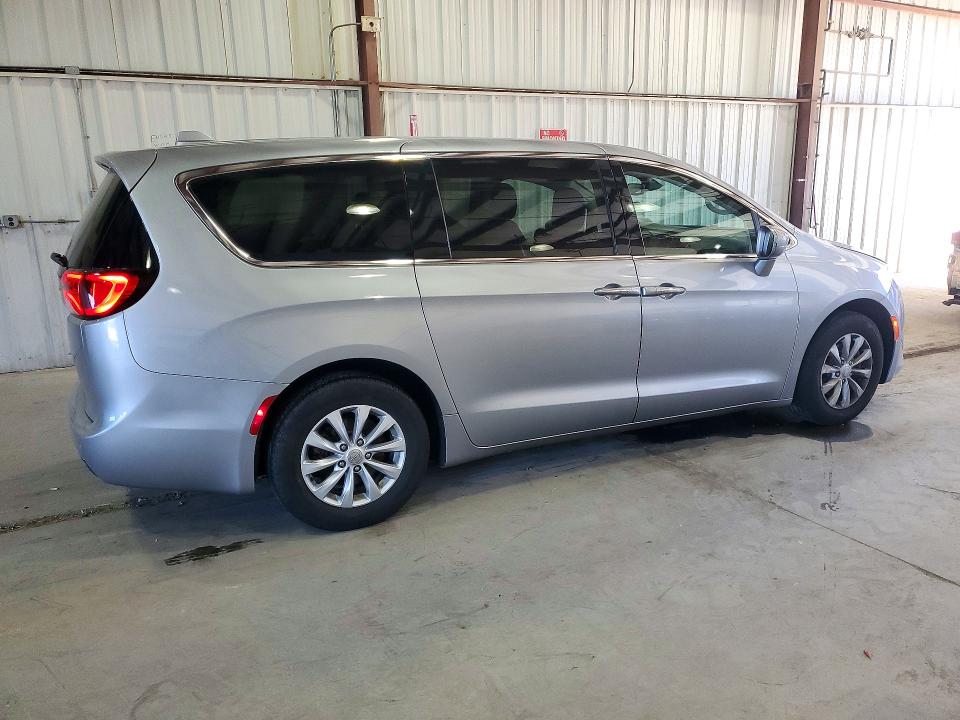 Фото 3 с аукциона – 2019 CHRYSLER PACIFICA с VIN 2C4RC1FG4KR741303