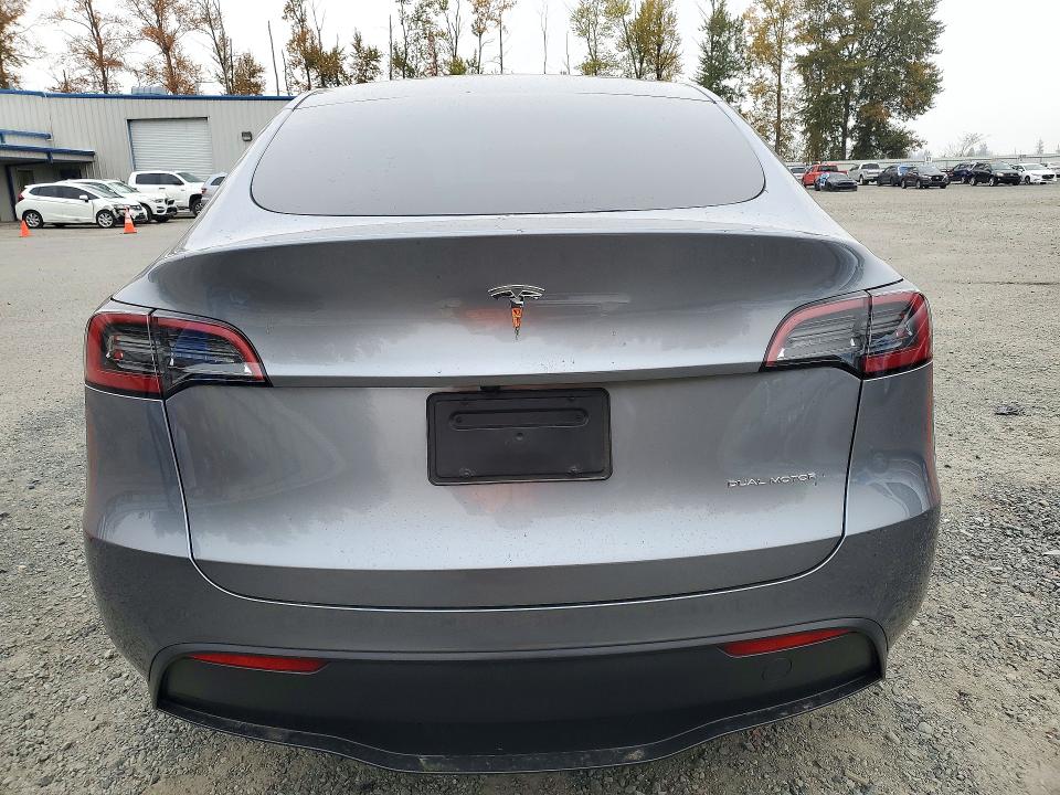 Снимка 6 от търг – 2025 TESLA MODEL Y с VIN 7SAYGDEE6SF308050