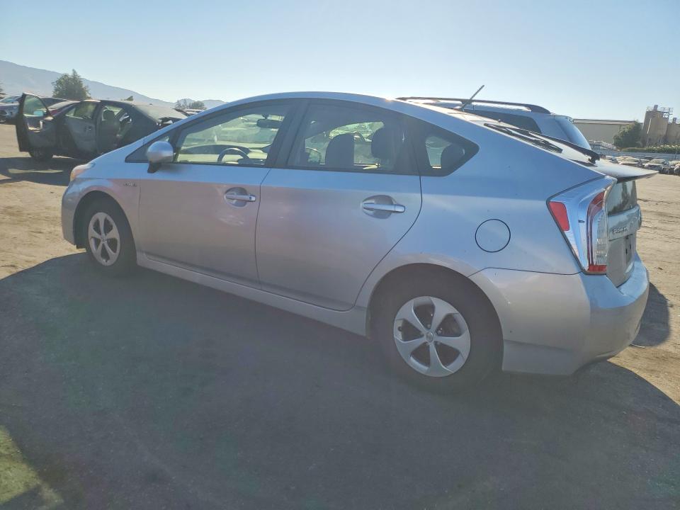 Zdjęcie 2 z aukcji – 2015 TOYOTA PRIUS z VIN JTDKN3DUXF0457125