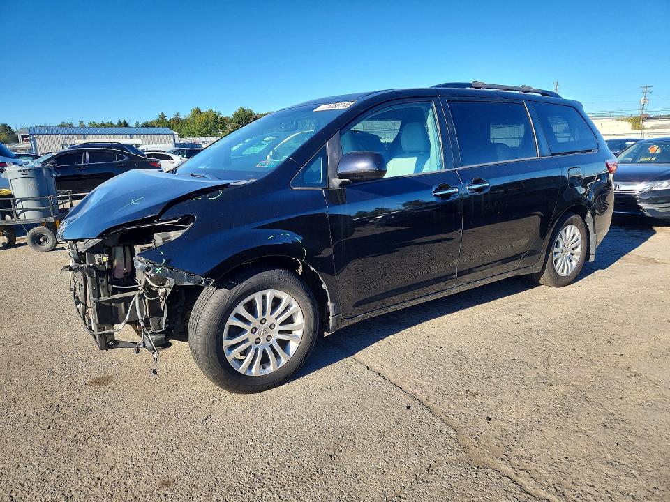 Снимка 1 от търг – 2016 TOYOTA SIENNA с VIN 5TDYK3DC6GS758323