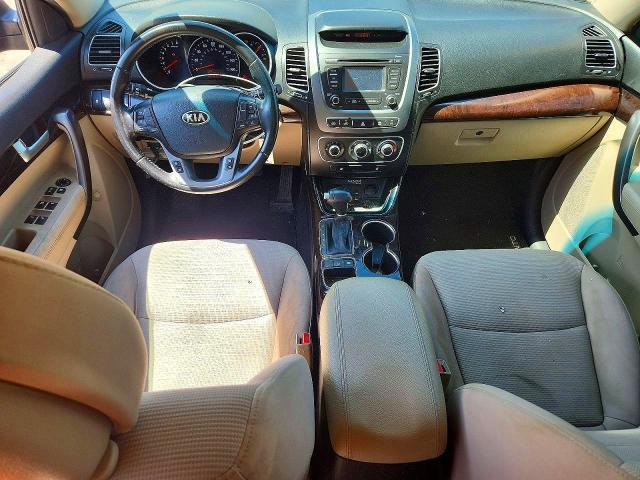 Photo 8 from auction – 2014 KIA SORENTO with VIN 5XYKT3A6XEG431614