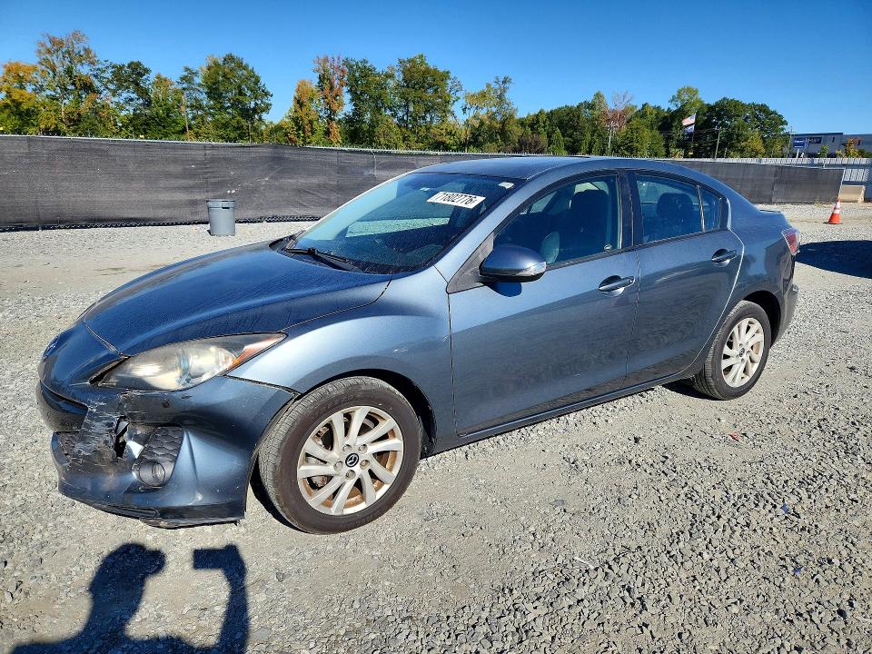 Снимка 1 от търг – 2013 MAZDA 3 с VIN JM1BL1WPXD1790403