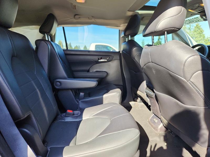 Photo 11 from auction – 2022 TOYOTA HIGHLANDER with VIN 5TDHZRBH3NS194723