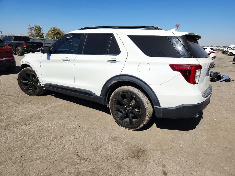 Снимка 2 от търг – 2023 FORD EXPLORER с VIN 1FMSK7KH9PGC37940