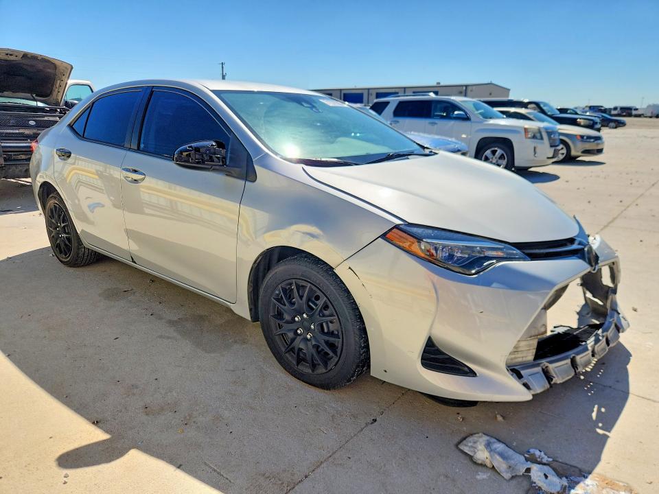 Photo 4 from auction – 2018 TOYOTA COROLLA with VIN 5YFBURHE0JP749504