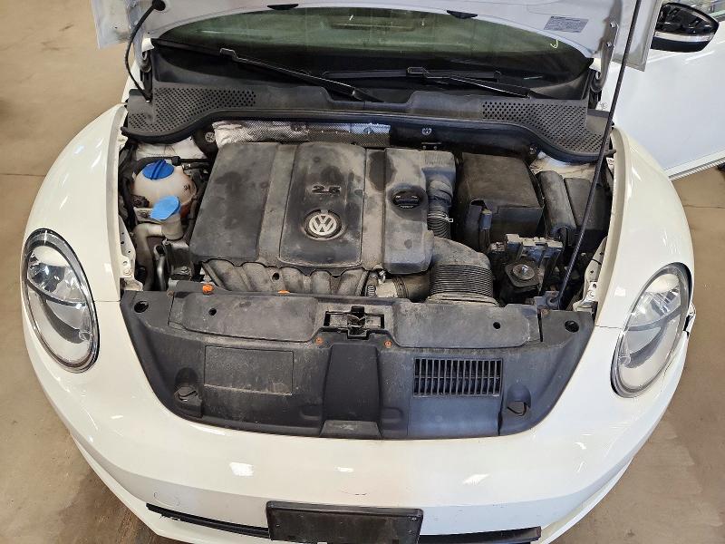 Снимка 11 от търг – 2012 VOLKSWAGEN BEETLE с VIN 3VWJX7AT6CM607505