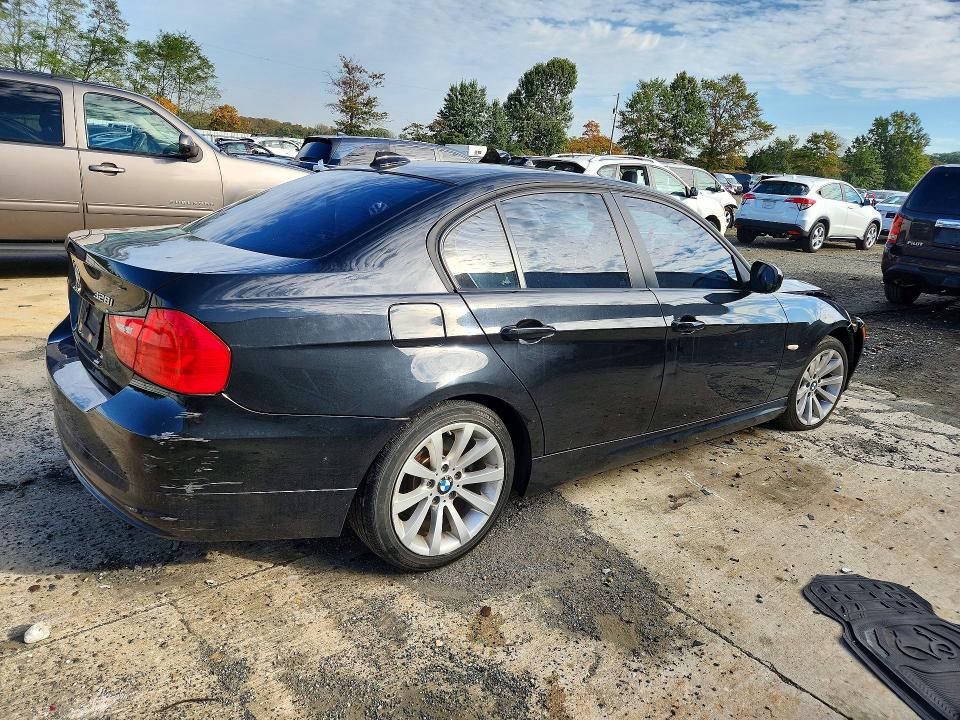 Снимка 3 от търг – 2011 BMW 328 с VIN WBAPH7C53BE676386