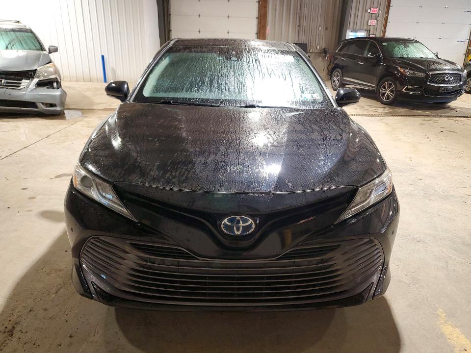 Снимка 5 от търг – 2018 TOYOTA CAMRY HYBRID с VIN 4T1B21HK6JU508137