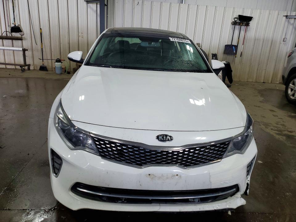 Photo 5 from auction – 2018 KIA OPTIMA with VIN 5XXGT4L38JG237807