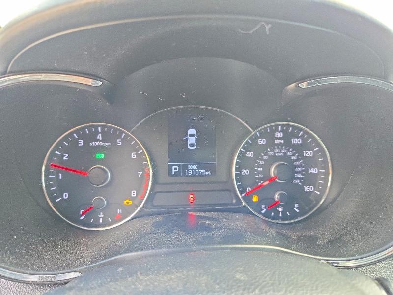 Снимка 9 от търг – 2016 KIA FORTE с VIN KNAFX4A87G5473728