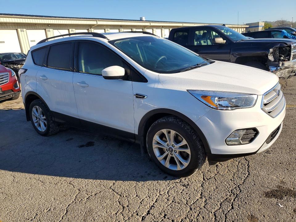 Фото 4 с аукциона – 2018 FORD ESCAPE с VIN 1FMCU9GDXJUC95077