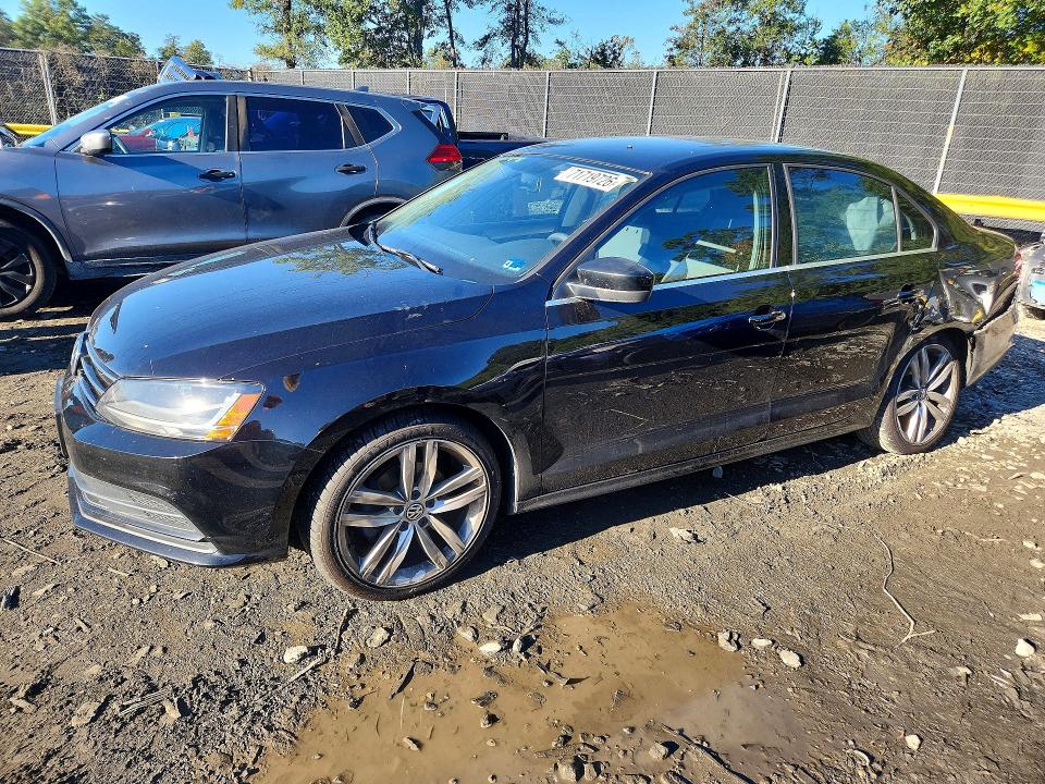 VOLKSWAGEN JETTA 2017 с VIN 3VW2B7AJ4HM227054 - Снимка от търг