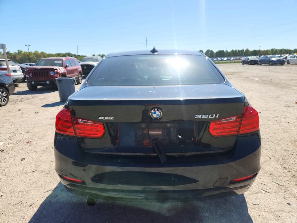 Снимка 6 от търг – 2014 BMW 320 с VIN WBA3C3G56ENS71448