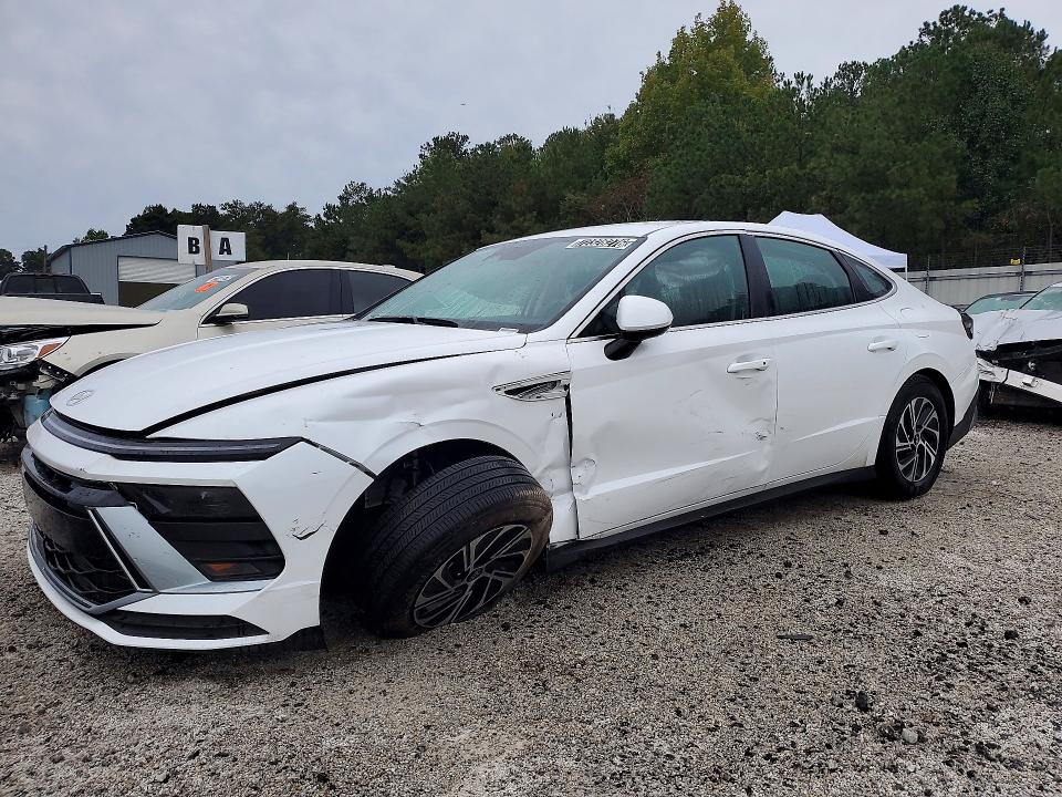 Снимка 1 от търг – 2026 HYUNDAI SONATA HYBRID с VIN KMHL24JJXTA164419