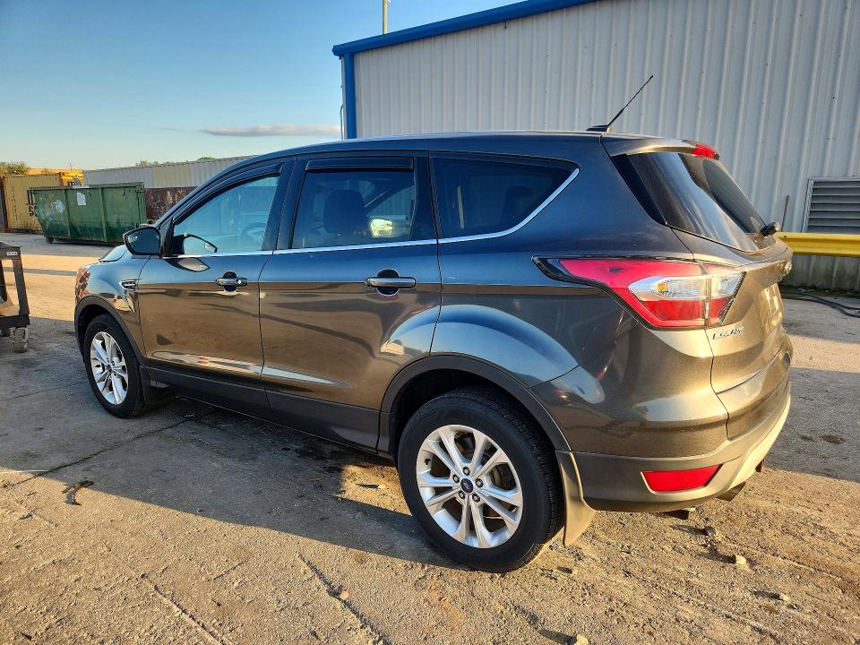 Снимка 2 от търг – 2017 FORD ESCAPE с VIN 1FMCU9GD1HUA47696