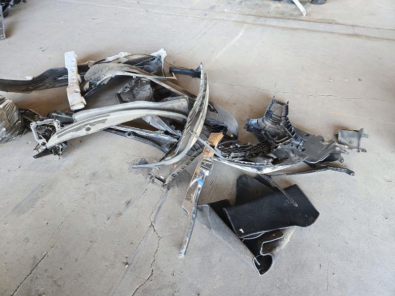 Photo 13 from auction – 2016 HONDA CR-V with VIN 2HKRM3H42GH521853