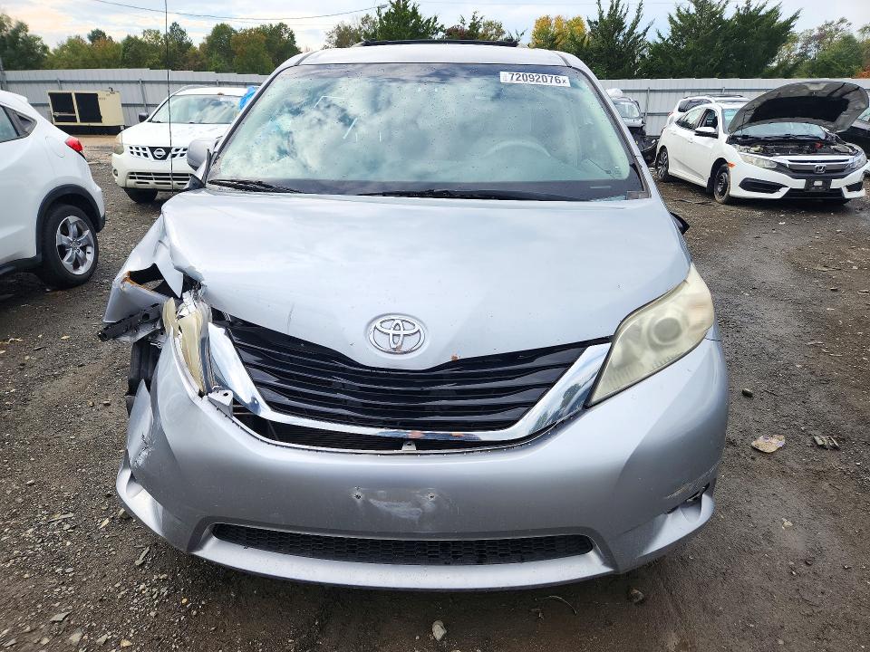 Photo 5 from auction – 2012 TOYOTA SIENNA with VIN 5TDKK3DC9CS263971