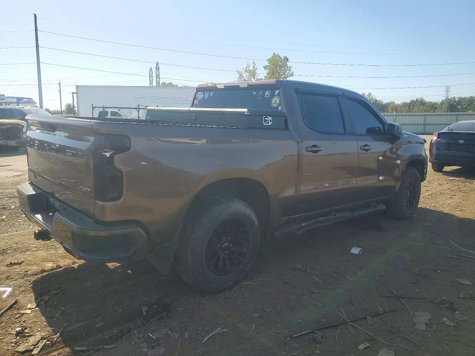 Снимка 3 от търг – 2019 CHEVROLET SILVERADO с VIN 3GCUYEED0KG214259