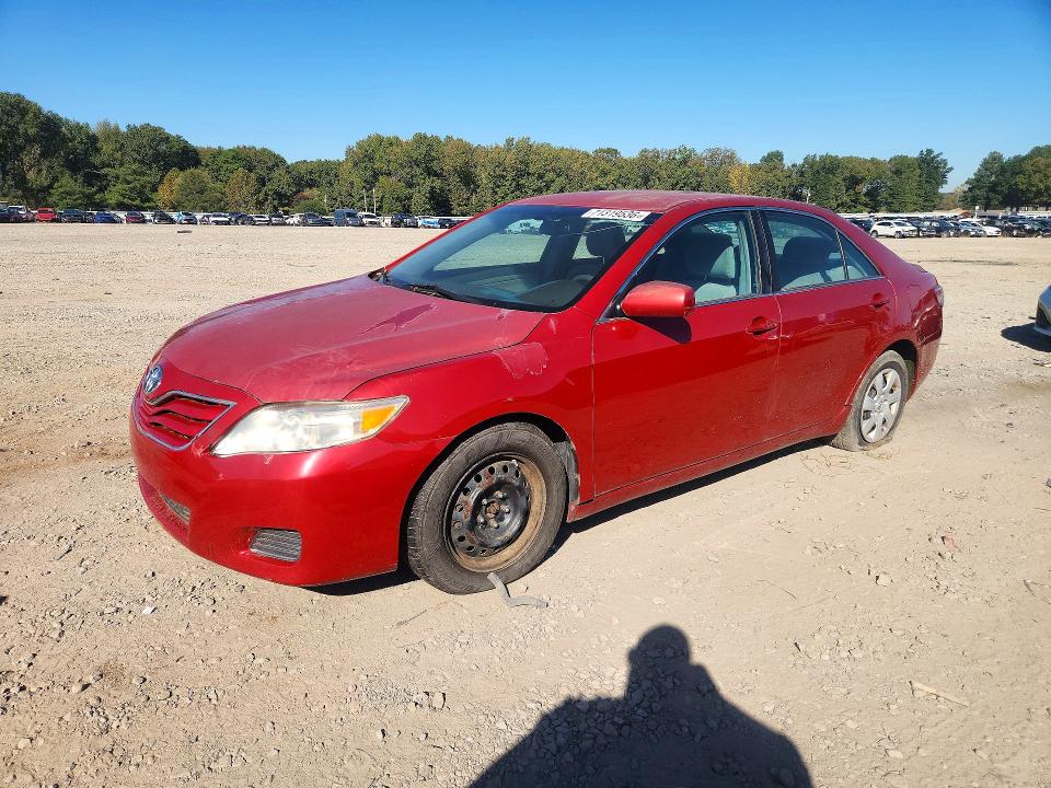 Снимка 1 от търг – 2011 TOYOTA CAMRY с VIN 4T1BF3EK2BU126922