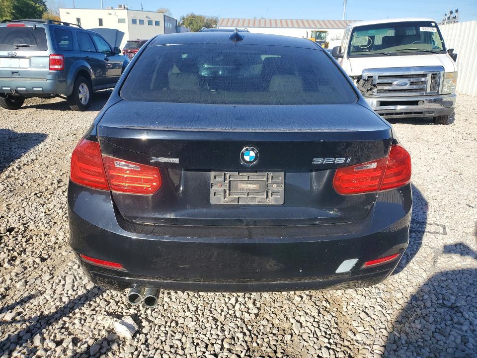 Photo 6 from auction – 2015 BMW 328 with VIN WBA3B3C57FF546670
