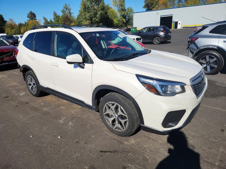 Photo 4 from auction – 2020 SUBARU FORESTER with VIN JF2SKAJC1LH537050