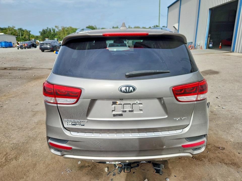 Foto 6 de la subasta – 2017 KIA SORENTO con VIN 5XYPKDA55HG224865