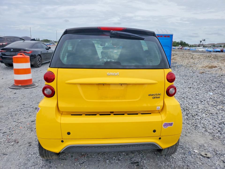 صورة رقم 6 من المزاد - 2016 SMART FORTWO مع VIN WMEEJ9AA4GK845285