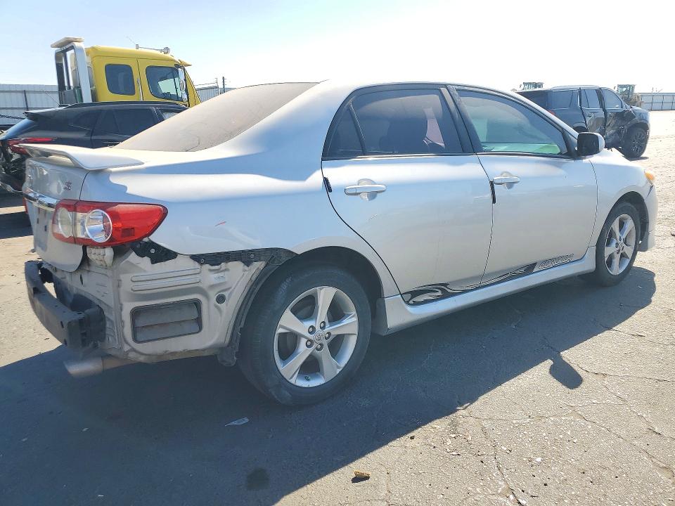 Photo 3 from auction – 2013 TOYOTA COROLLA with VIN 5YFBU4EE7DP224595