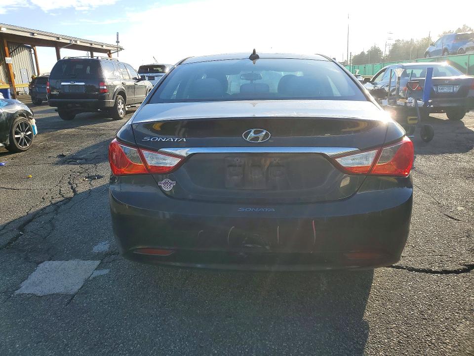 Photo 6 from auction – 2012 HYUNDAI SONATA with VIN 5NPEB4ACXCH407153