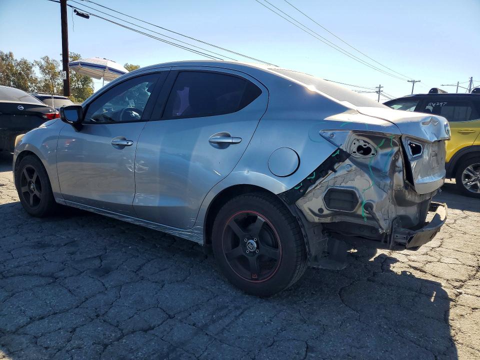 Zdjęcie 2 z aukcji – 2016 SCION IA z VIN 3MYDLBZV7GY137828