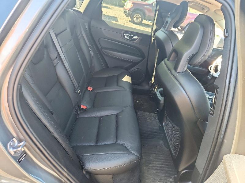 Снимка 11 от търг – 2018 VOLVO XC60 с VIN YV4102RK7J1089580