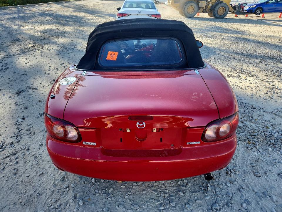 Снимка 6 от търг – 2003 MAZDA MX-5 MIATA с VIN JM1NB353030304745