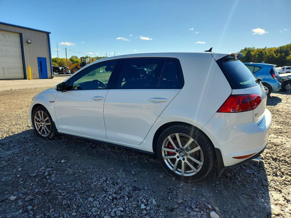 Снимка 2 от търг – 2016 VOLKSWAGEN GTI с VIN 3VW547AU1GM069403