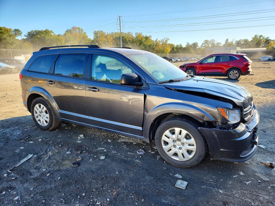 Снимка 4 от търг – 2018 DODGE JOURNEY с VIN 3C4PDCAB2JT520905
