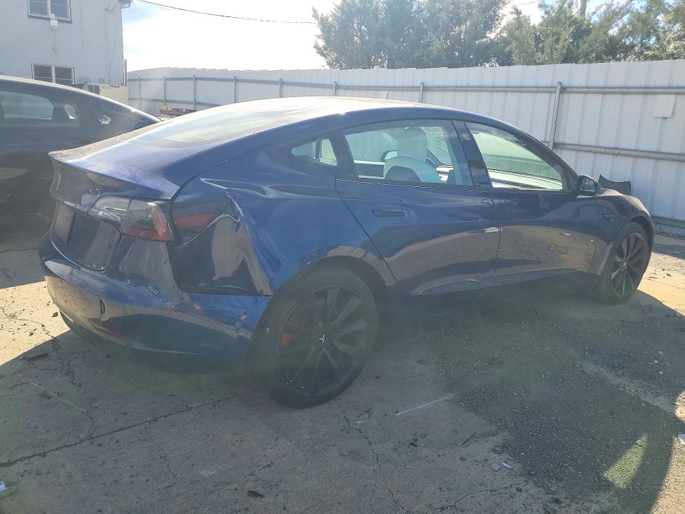 Снимка 3 от търг – 2019 TESLA MODEL 3 с VIN 5YJ3E1EA6KF543069