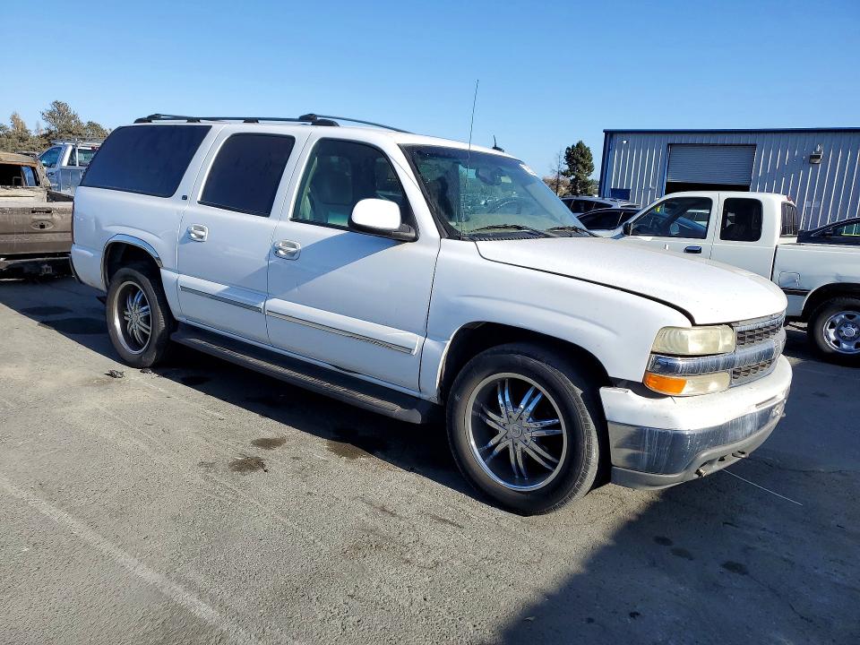 Photo 4 from auction – 2003 CHEVROLET SUBURBAN with VIN 3GNEC16T63G199440