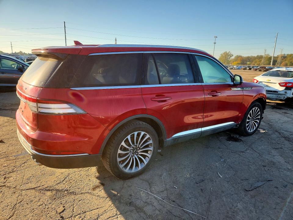 Photo 3 from auction – 2020 LINCOLN AVIATOR with VIN 5LM5J7XC8LGL06864