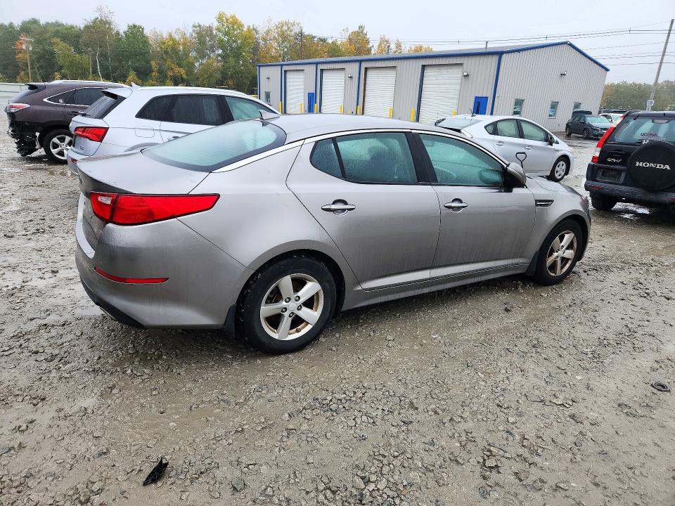 Снимка 3 от търг – 2015 KIA OPTIMA с VIN 5XXGM4A70FG472289