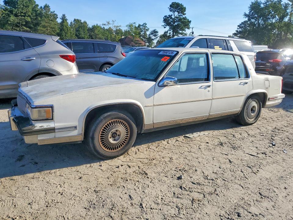 CADILLAC DEVILLE 1988 مع رقم تعريف المركبة 1G6CD515XJ4210868 - صورة من المزاد