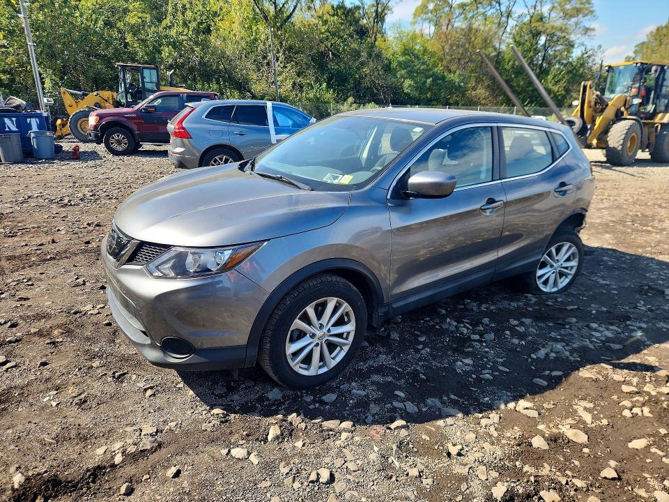 NISSAN ROGUE 2018 с VIN JN1BJ1CR3JW266717 - Снимка от търг